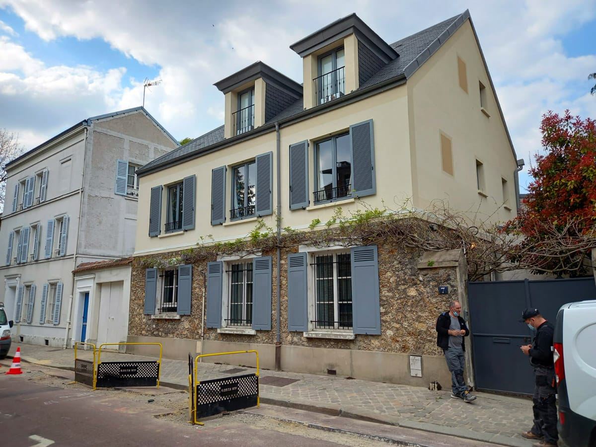 Maison surélevée à Versailles